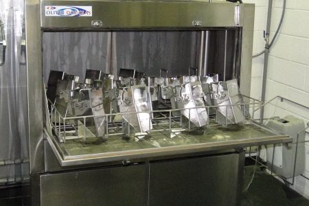 Parts washing optimised for snack food producer