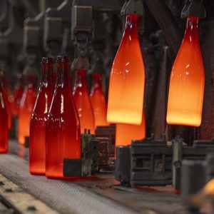 Sovereign British-made sparkling wine bottle produced by Croxsons and Encirc in distinctive amber glass