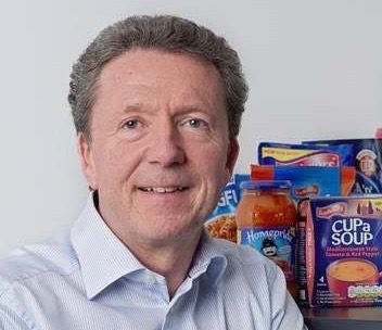 Premier Foods boss to stand down