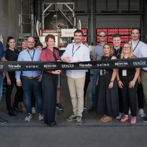 Stainless‑steel dealcoholisation equipment at Dealco Swiss, where Solos’ Aroma Recovery System is integrated to produce premium alcohol‑removed wines.