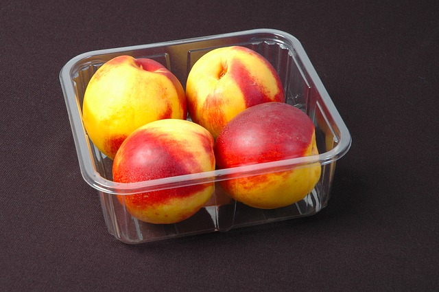 France to ban plastic packaging for fruit & veg