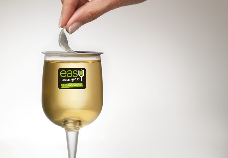 Ready-to-drink wine glass with multilayer sheet
